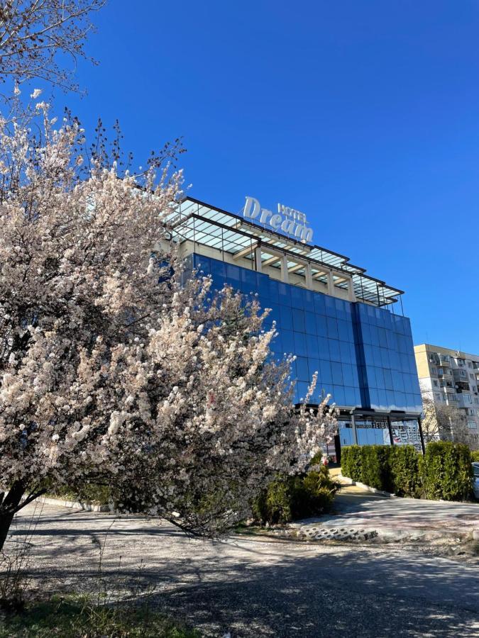 Hotel Dream 3*