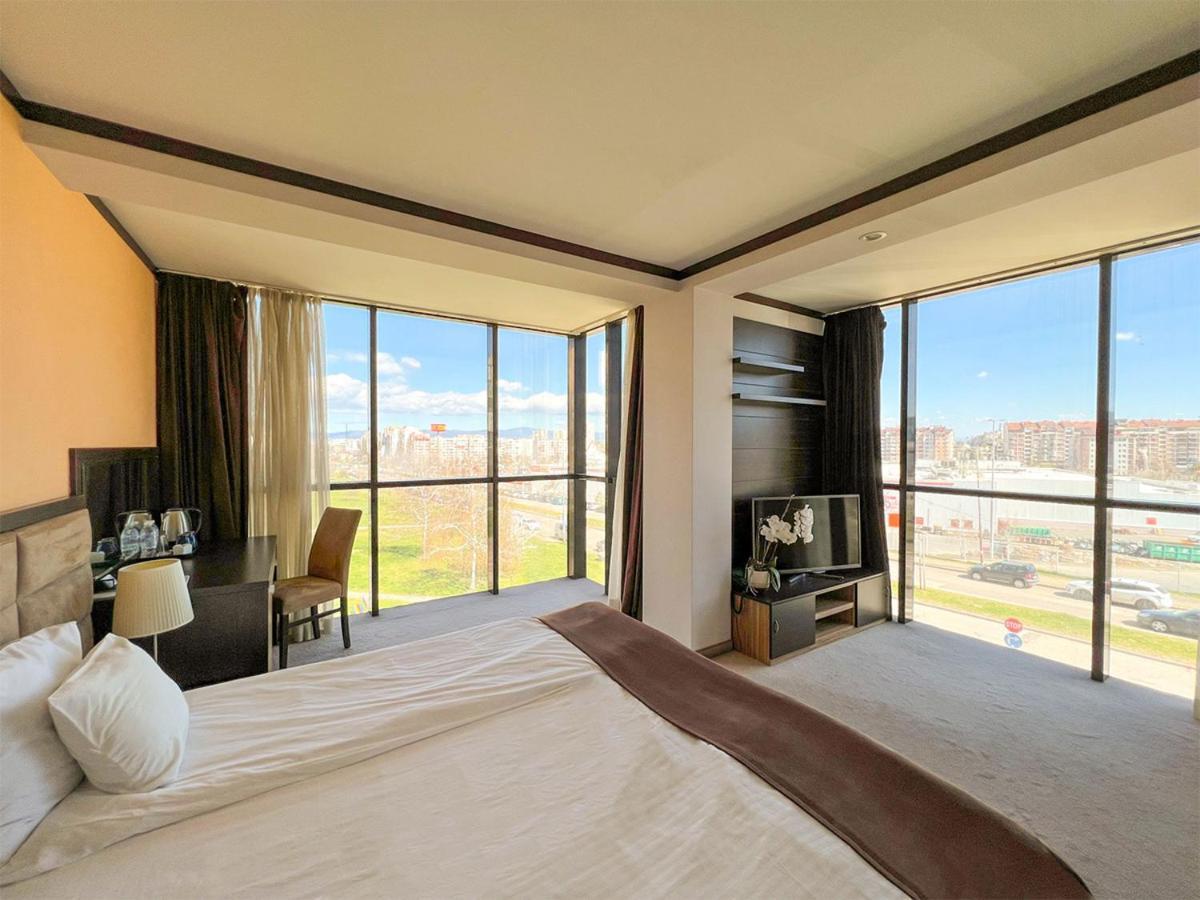 Hotel Dream 3*